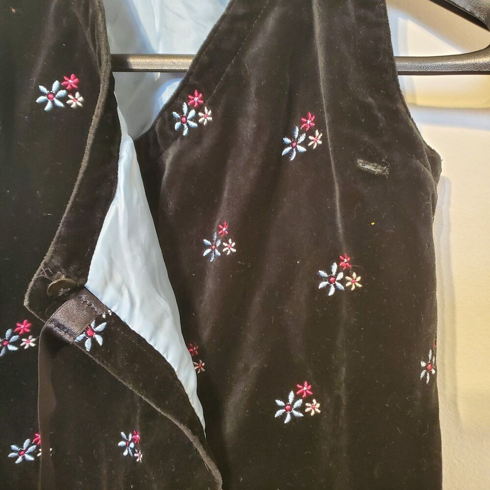 Hanna Andersson Black Velvet Wrap Dress Velvet Feel Embroidered Flowers Sz 100 3 - Picture 3 of 7